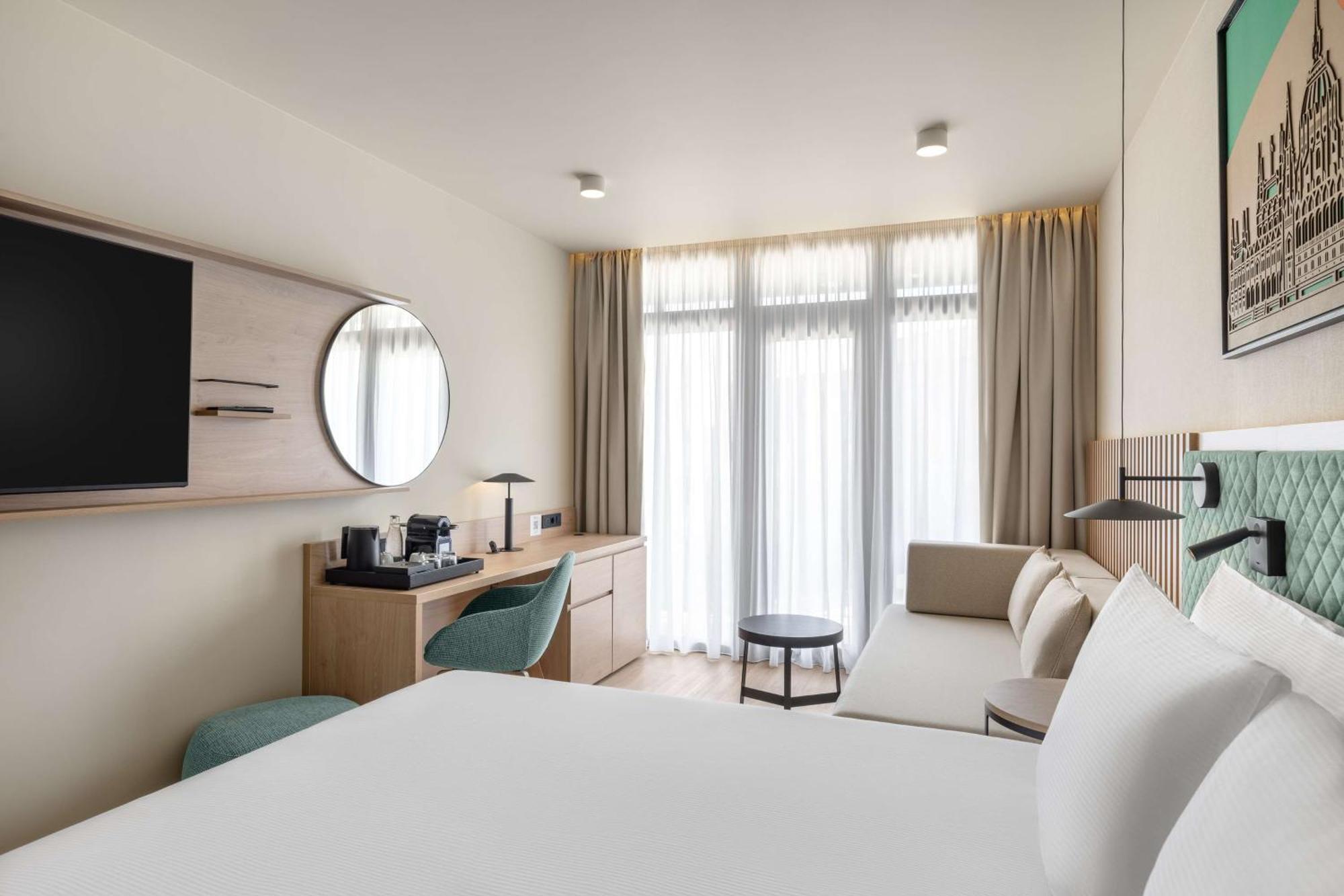 Hilton Garden Inn Debrecen City Center Exterior photo